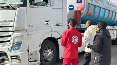 الهلال الأحمر المصري يستأنف استقبال دفعة جديدة من الجرحى والمصابين الفلسطينيين