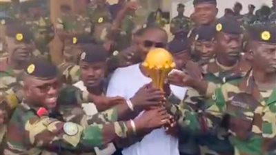   احتجاجات ورمزية كأس أمم إفريقيا تهز داكار بعد سحب اللقب من السنغال