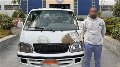   ضبط سائق ميكروباص سار عكس الاتجاه واعتدى على مواطن بالقاهرة