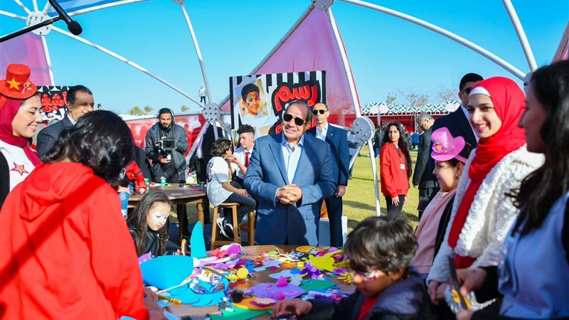 الرئيس يحتفل بالعيد