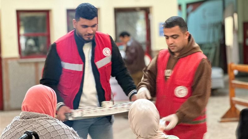 الهلال الأحمر 