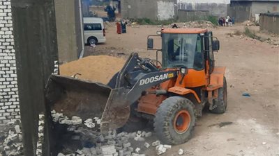 استمرار حملات إزالة التعديات والبناء المخالف بنطاق أحياء الإسكندرية خلال إجازة عيد الفطر