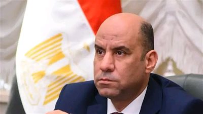 وزير العمل يُصدِر قرارًا بشأن ضوابط حضانات رعاية أطفال العاملات داخل المنشآت