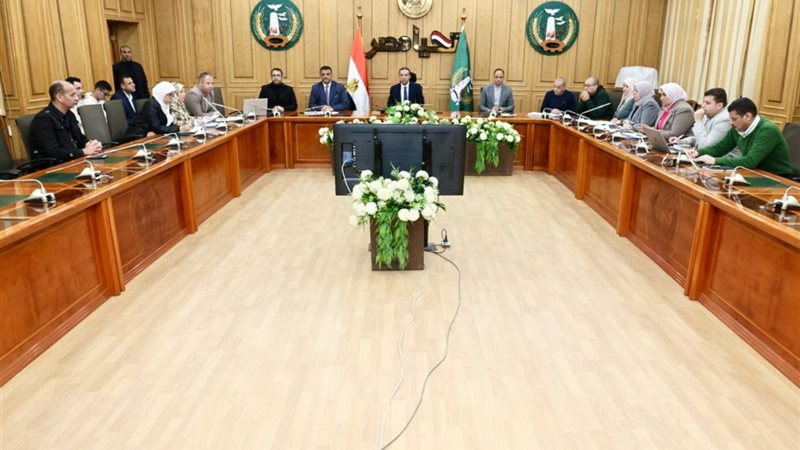 محافظ المنوفية خلال