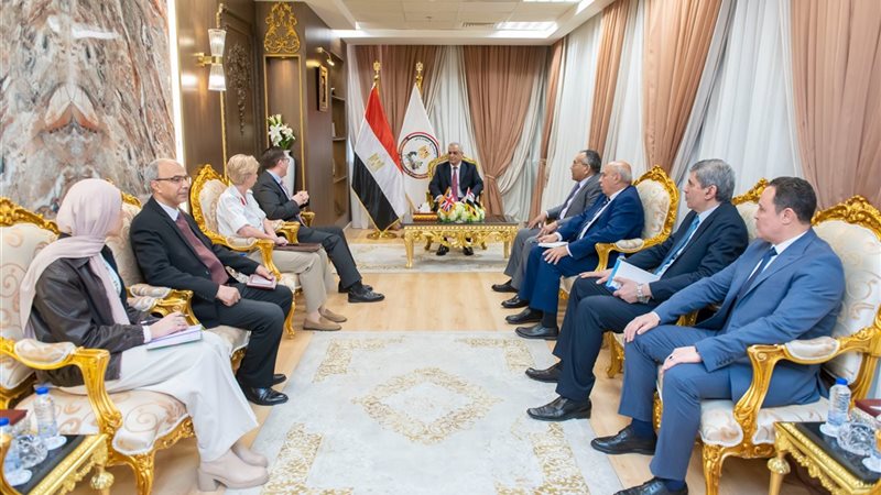 وزير الانتاج الحربي