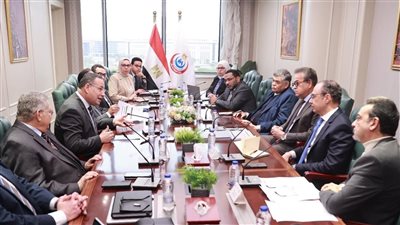وزيرا الصحة والتعليم العالي يبحثان استراتيجية وطنية موسعة لتدريب وتأهيل الكوادر الطبية