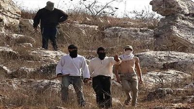 الأهالي يتصدون لهجوم مستعمرين في مخماس شمال القدس المحتلة