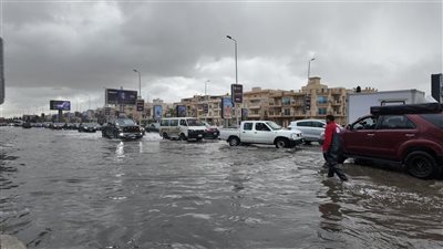 الهلال الأحمر ينتشر بفرق الاستجابة لمواجهة آثار موجة الأمطار الشديدة