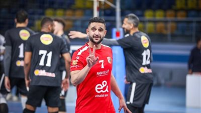 ماذا يحتاج طائرة رجال الأهلي ليتوج بطلًا لدوري السوبر؟