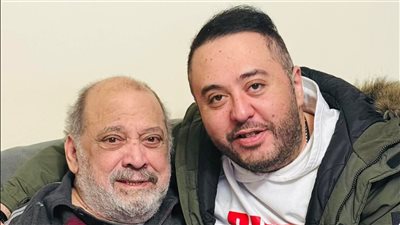 عمرو عبد العزيز يعلن تحسن الحالة الصحية للفنان ضياء الميرغني 