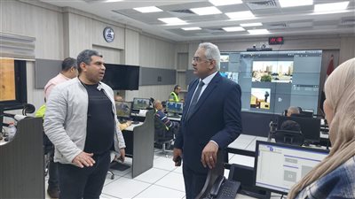 نائب محافظ سوهاج يتابع الأحوال الجوية من مركز السيطرة