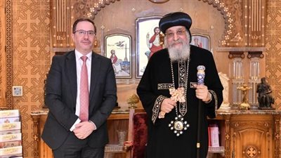 البابا تواضروس يستقبل السفير البريطاني بالقاهرة