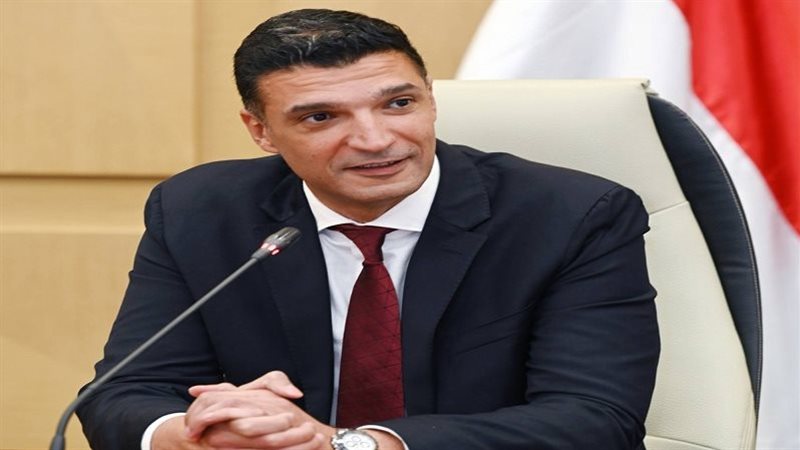 خالد هاشم وزير الصناعة