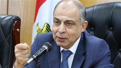 التزامٍا بقرار رئيس الوزراء محافظ المنيا يوجّه بغلق المحال 9 مساءً ومتابعة الالتزام ميدانيًا