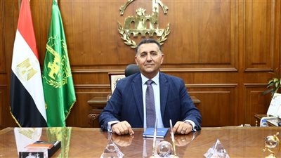 محافظ القليوبية يوجه ببدء تطبيق المواعيد الجديدة لغلق المحال العامة غدٍ السبت 