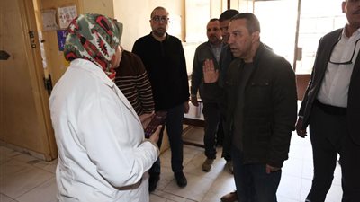 محافظ المنوفية يتفقد المنطقة اللوجستية والوحدة الصحية