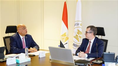 وزير التخطيط ورئيس جهاز تنمية المشروعات يبحثان سبل تعزيز صمود الاقتصاد الوطني