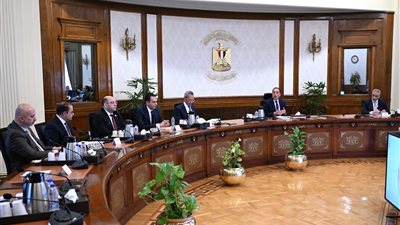 رئيس الوزراء يلتقي رؤساء الهيئات البرلمانية
