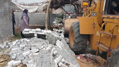 إزالات فورية للتعديات على الأراضي الزراعية بقويسنا والسادات وتلا بالمنوفية