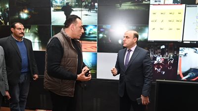 محافظ الغربية يتابع غلق المحال في الموعد الجديد من مركز الطوارئ