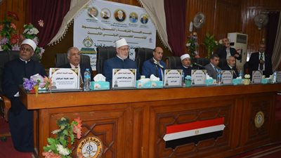 وكيل الأزهر: الرقمنة نقلت العلاقات الأسرية إلى فضاء افتراضي وخلقت أنماطا جديدة من النزاعات