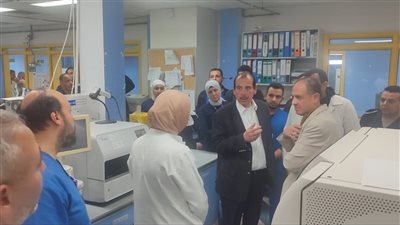 الصحة: نائب الوزير يقرر مكافأة لفريق 