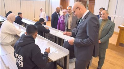 رئيس جامعة مدينة السادات يتفقد امتحانات منتصف الفصل الدراسي الثاني ويشدد على توفير بيئة مثالية للطلاب 