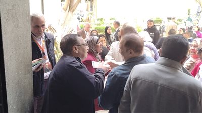 إغلاق صناديق الاقتراع بانتخابات 