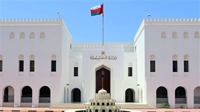 سلطنة عمان تدين هجوما استهدف معسكراً وإحدى منشآت إنتاج الطاقة الكهربائية وتحلية المياه في الكويت