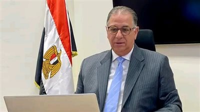 نائب وزير الخارجية يلتقي أبناء الجالية المصرية في قطر