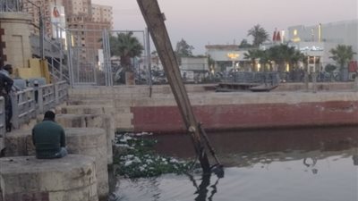 الانتهاء من تطهير جزء من بحر شبين الكوم للحفاظ على المظهر الحضاري