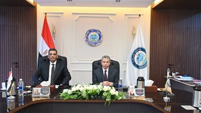 محافظ البحر الأحمر يدفع باتجاه تعزيز الشراكات البحثية العابرة للحدود مع جامعة 