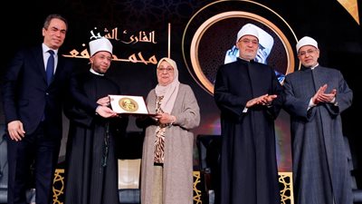 بالصور.. تكريم عائلات كبار القراء بحضور وزير الأوقاف ومفتي الجمهورية 