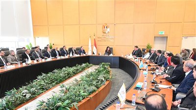 وزيرة الإسكان تعقد اجتماعًا موسعًا مع غرفة التطوير العقاري لتعزيز التعاون 