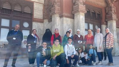 أتوبيس الفن الجميل يصطحب الأطفال في جولة تثقيفية داخل قصر البارون
