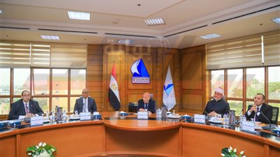 محافظ كفرالشيخ يؤكد دعم الجامعة الأهلية