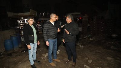 محافظ الجيزة يقود جولة مسائية لمتابعة الالتزام بقرارات الغلق ورفع الإشغالات