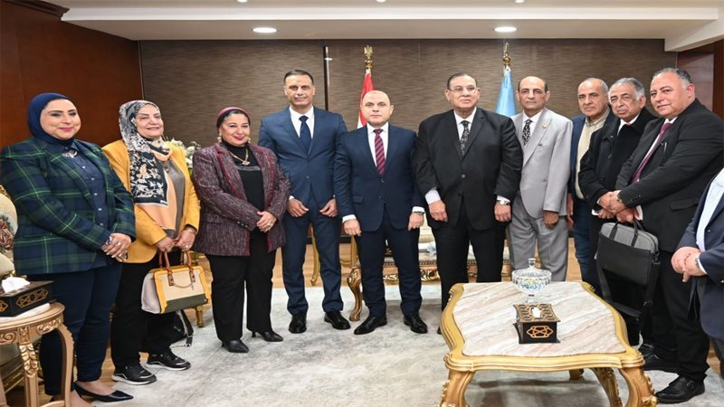 محافظ الغربية خلال