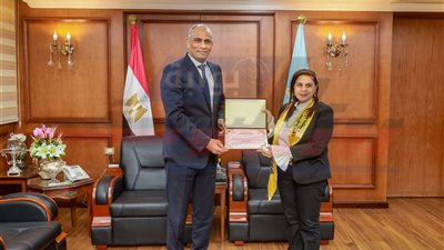 تقديرًا لعطائهن .. محافظ كفرالشيخ يكرم الأمهات المثاليات للعام 2026  