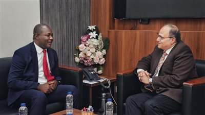 رئيس هيئة الدواء يستقبل نظيره الغاني لتعزيز التعاون التنظيمي في القطاع الدوائي