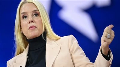 ترامب يقيل بام بوندي من منصب المدعية العامة