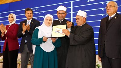 مدير الجامع الأزهر يشارك قرية 
