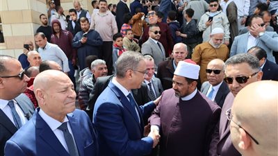 محافظو الجيزة والقاهرة والقليوبية يشاركون احتفالات عيد الجيزة القومي بصلاة الجمعة