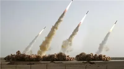 صواريخ متواصلة من ايران ولبنان واضرار واصابات في اسرائيل