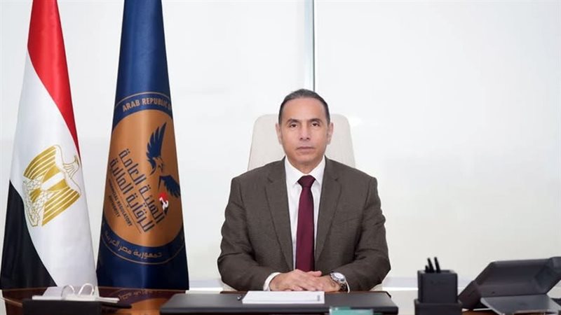 الدكتور إسلام عزام
