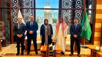 مساعد وزير السياحة تلتقي مساعد وزير الحج والعمرة بالسعودية لمناقشة سبل تعزيز التعاون