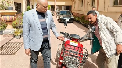 أبوحطب يشهد تكويد أول مركبة للاسكوتر الكهربائي بمركز أشمون