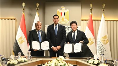 وزير الرياضة يشهد توقيع عقد استضافة مصر لبطولة العالم لجمباز الأيروبيك 2028
