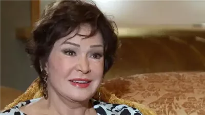 لبلبة تشارك السقا وياسمين عبد العزيز في 