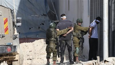 حملة اعتقالات واقتحامات من جانب قوات الاحتلال في الضفة الغربية